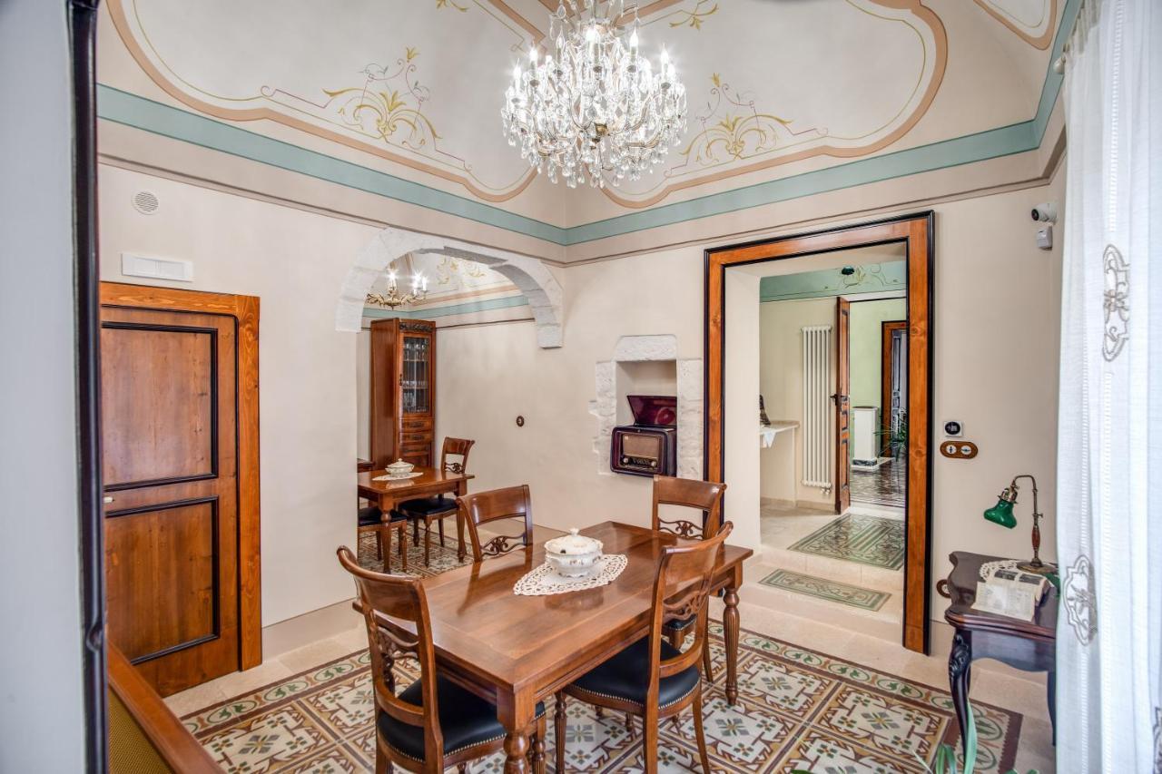 Palazzo Stunis - Dimora Di Charme Bed and Breakfast Ostuni Εξωτερικό φωτογραφία