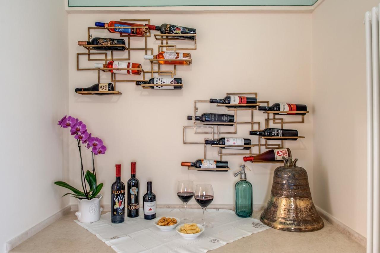 Palazzo Stunis - Dimora Di Charme Bed and Breakfast Ostuni Εξωτερικό φωτογραφία