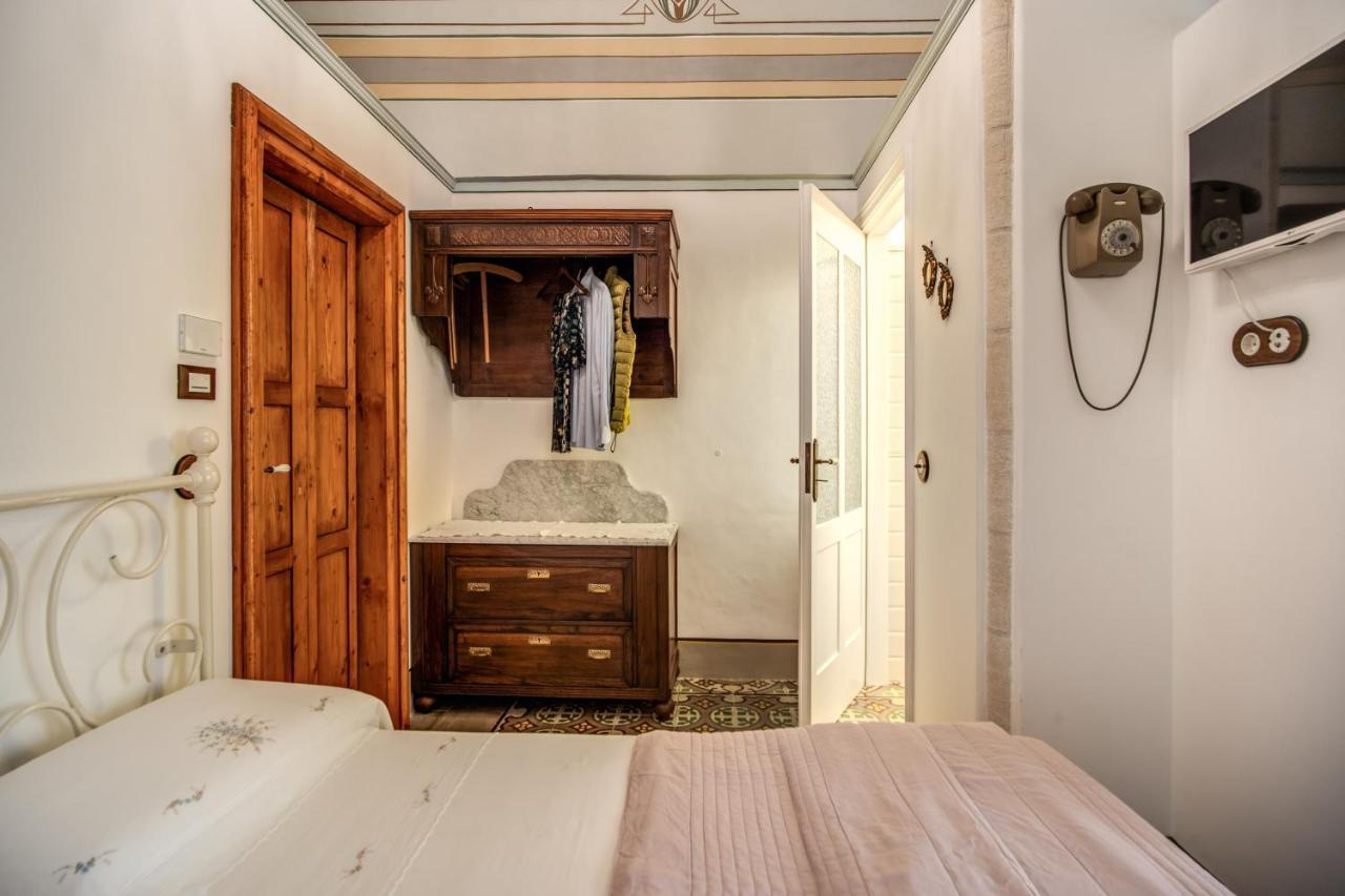 Palazzo Stunis - Dimora Di Charme Bed and Breakfast Ostuni Εξωτερικό φωτογραφία