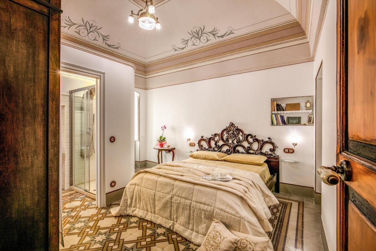 Palazzo Stunis - Dimora Di Charme Bed and Breakfast Ostuni Εξωτερικό φωτογραφία