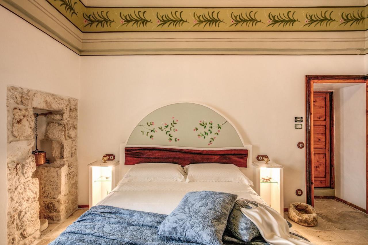 Palazzo Stunis - Dimora Di Charme Bed and Breakfast Ostuni Εξωτερικό φωτογραφία