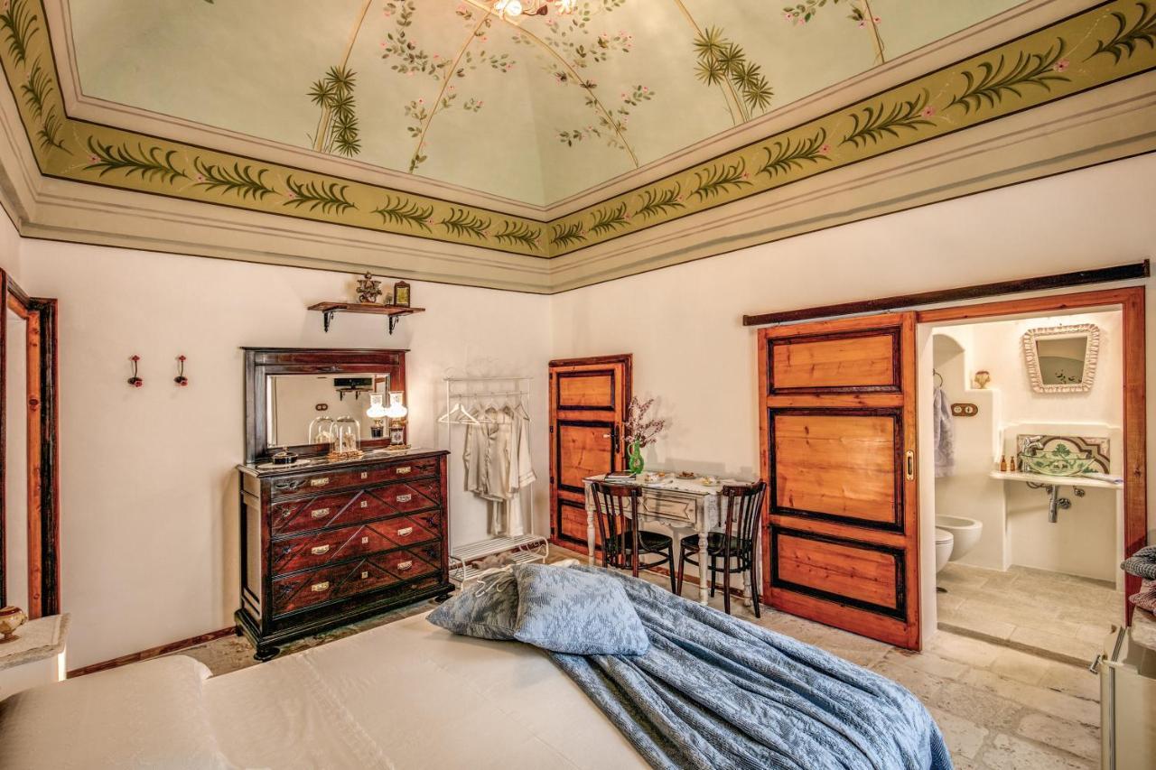 Palazzo Stunis - Dimora Di Charme Bed and Breakfast Ostuni Εξωτερικό φωτογραφία