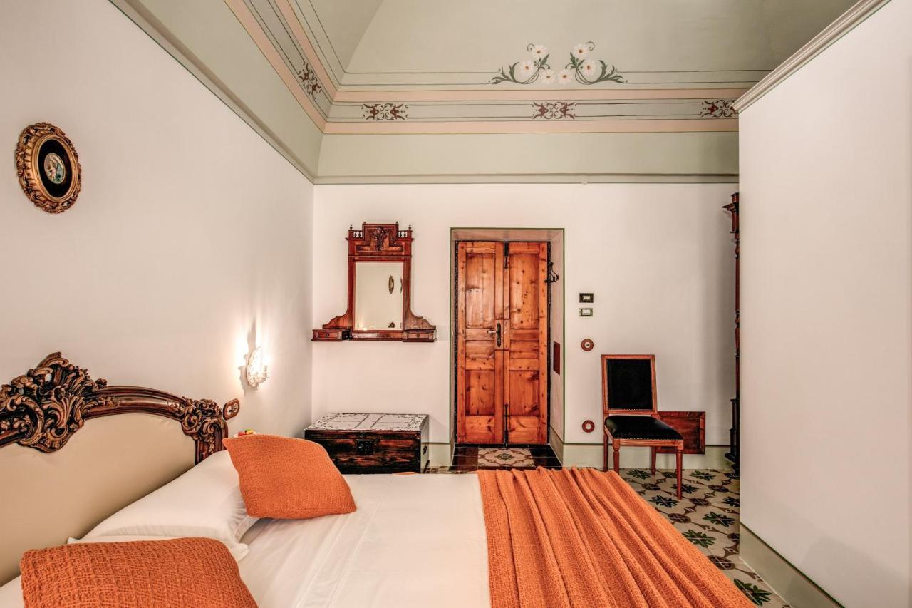 Palazzo Stunis - Dimora Di Charme Bed and Breakfast Ostuni Εξωτερικό φωτογραφία