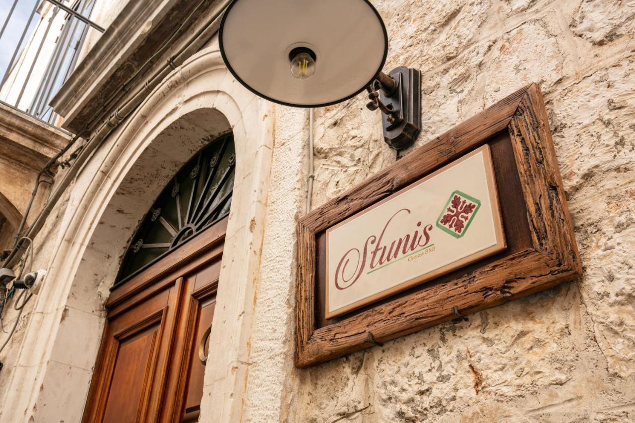 Palazzo Stunis - Dimora Di Charme Bed and Breakfast Ostuni Εξωτερικό φωτογραφία